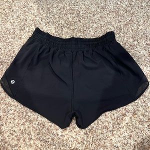 Lululemon Hotty Hot High-Rise Lined Short 2.5”